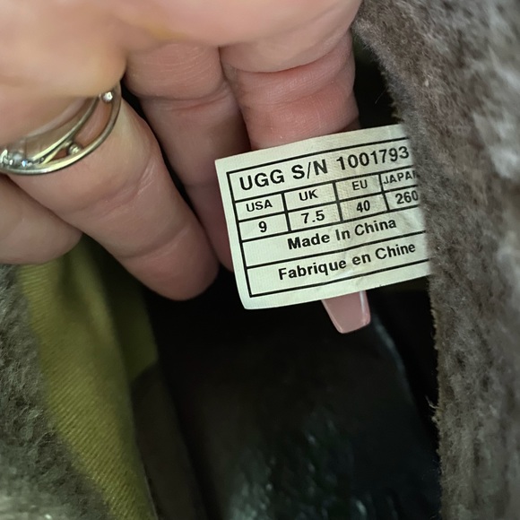 Ugg Ankle Boots - Picture 3 of 4